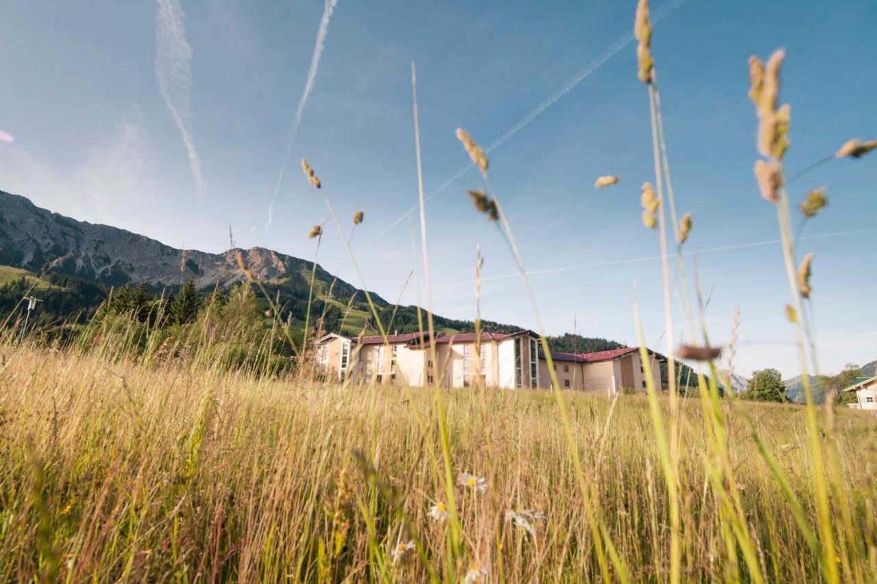 Alpin Lodges - Moderne Appartements Mit Zugang Zu 3000 Qm Spa Panoramahotel Oberjoch Bad Hindelang Exterior foto